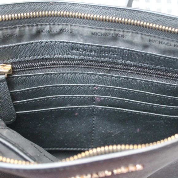 Michael Kors black purse / Jet Set Travel Crossbody - Picture 9 of 11